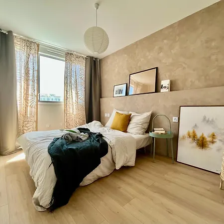 Appartement Chez Az-t3-grange Blanche-proche Metro